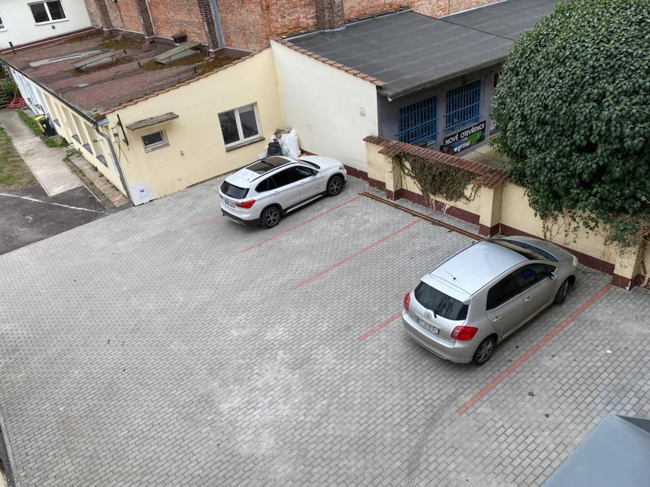 Ferienwohnung Perla Hradce Hradec Králové Exterior foto