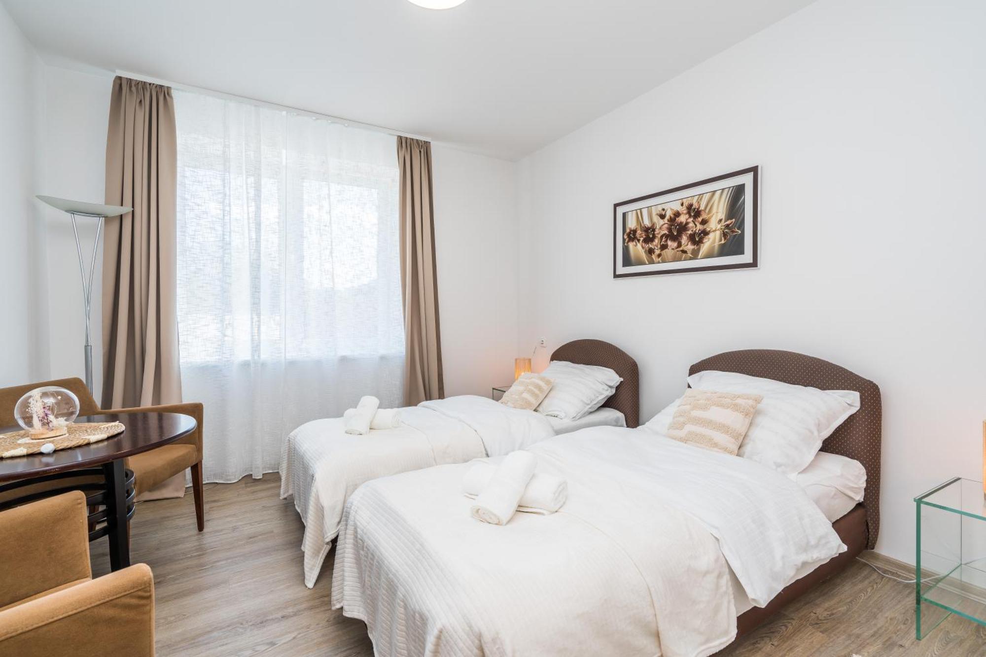 Ferienwohnung Perla Hradce Hradec Králové Exterior foto